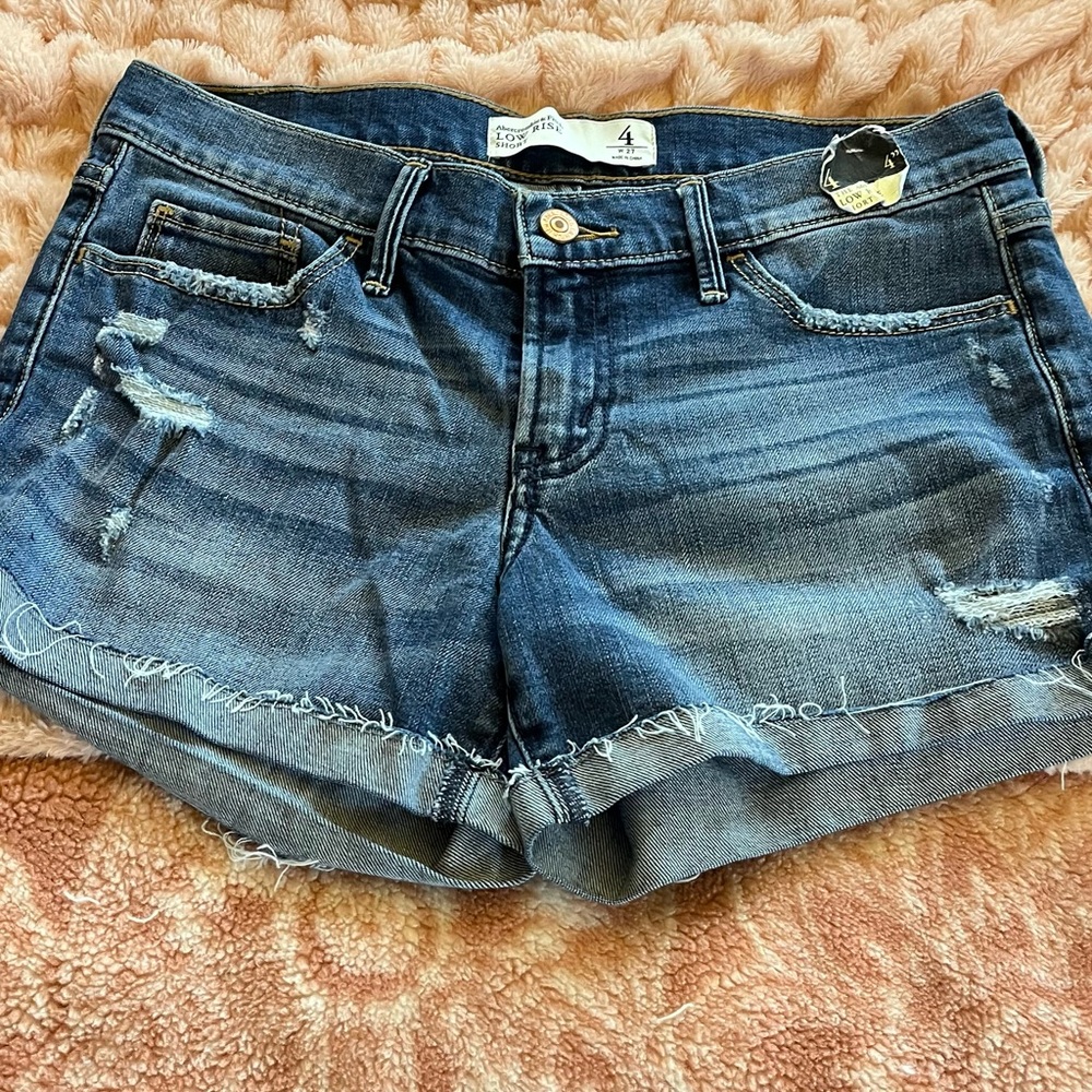 Abercrombie&Fitch Jean Shorts - Picture 2 of 5